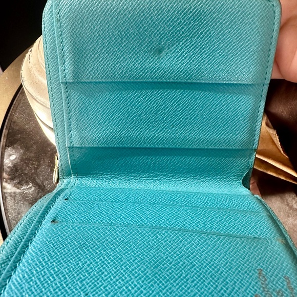 Louis Vuitton Compact Limited Edition Bell Boy Snap Zip Wallet - Picture 5 of 13